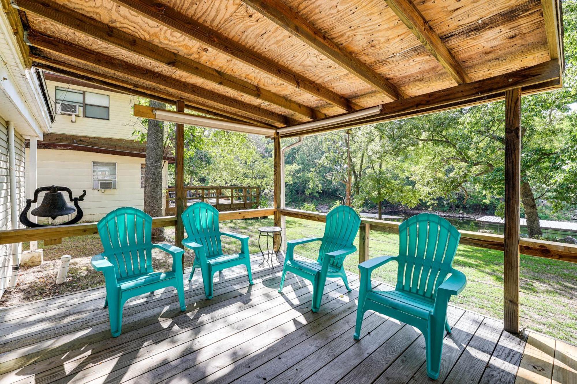 Grove Lakefront Cabin With Water And Dock Access! Екстер'єр фото